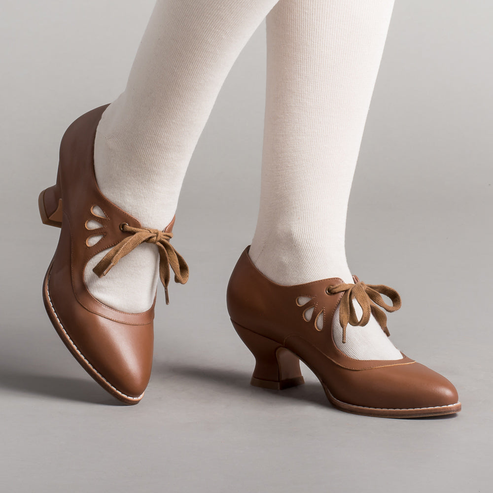 Gibson Edwardian Leather Shoes (Tan)